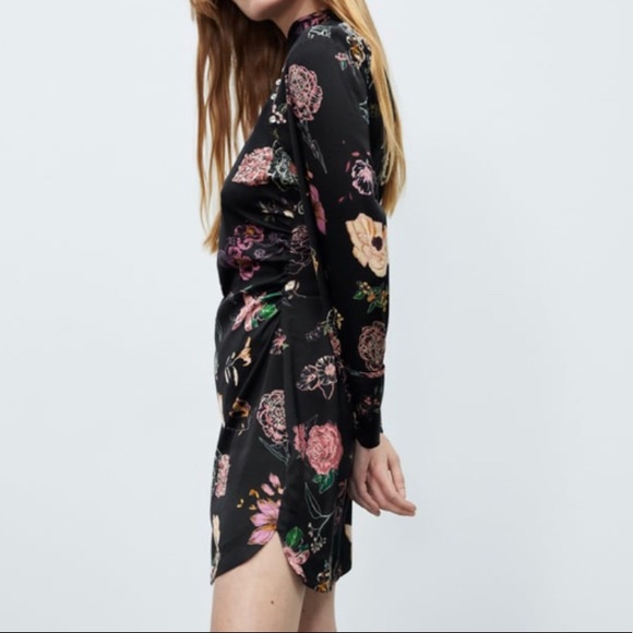 Zara- Short floral print dress (small) - Picture 3 of 3